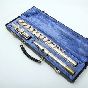 Gemeinhardt 2SP Silver Plated Flute with Hard Case